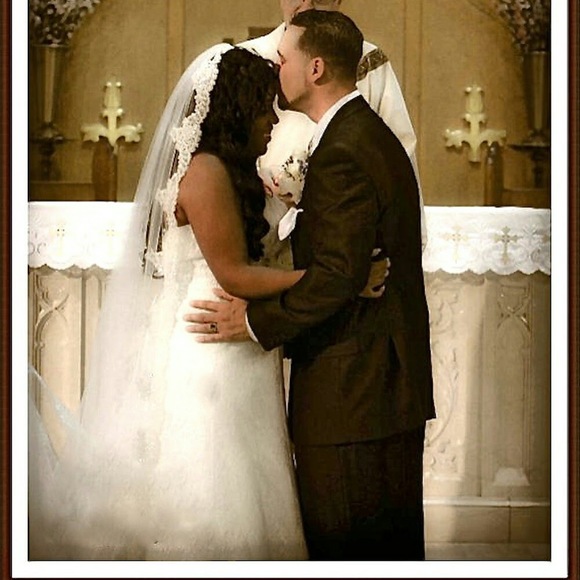 Meet your Posher, Leslie - Picture 1 of 1